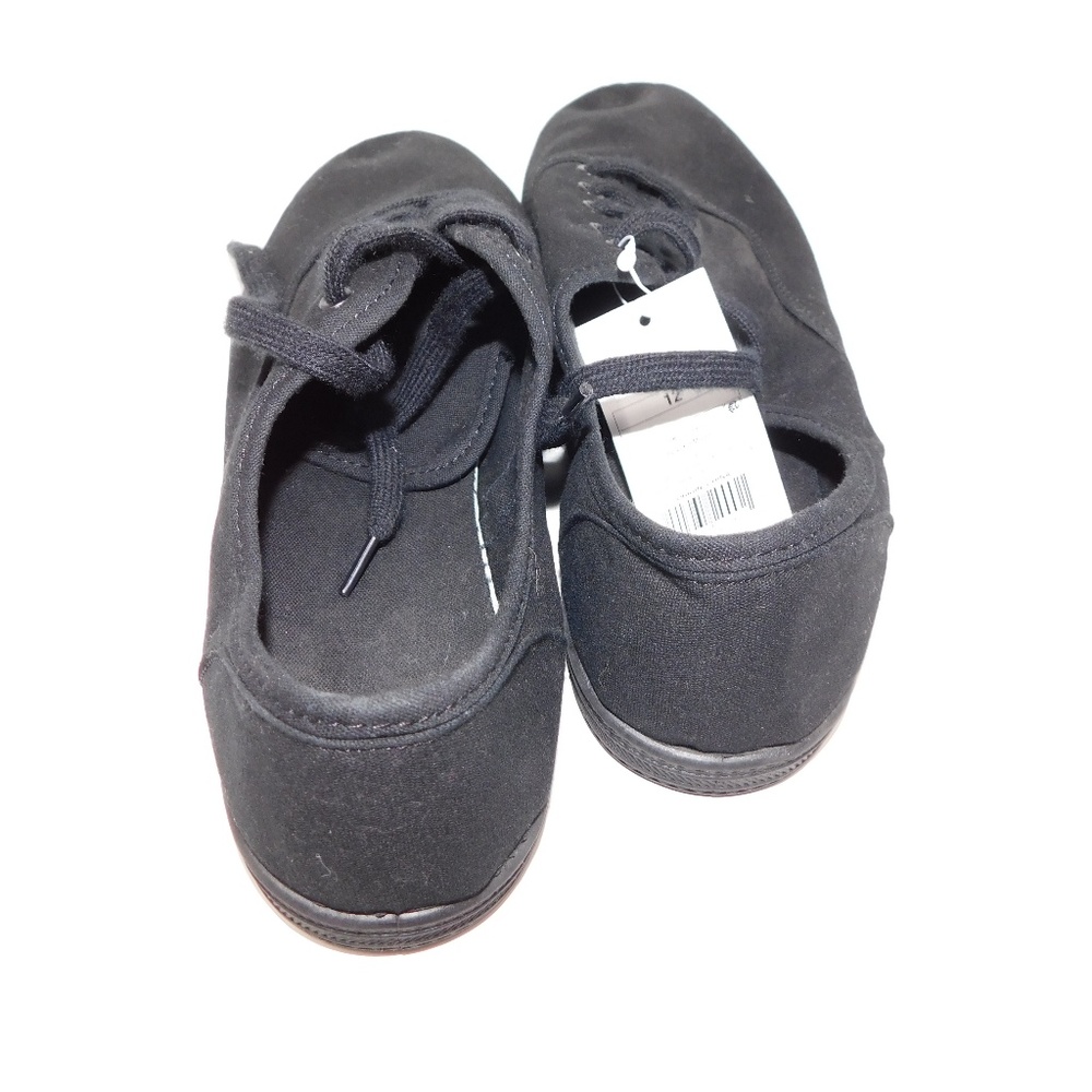 Wild Fable size 12 Black Canvas Shoe New